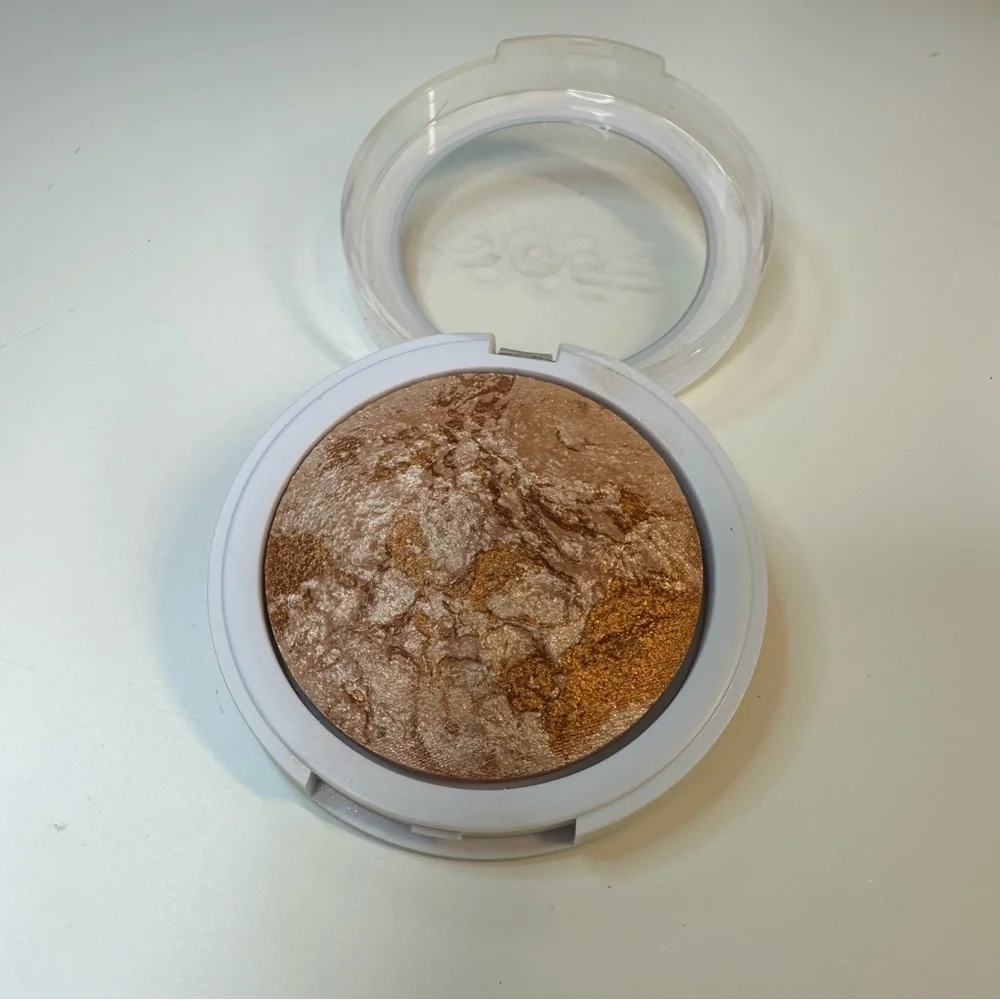 Dose of Colors - Sunkissed Glow Baked Highlighter - Gold